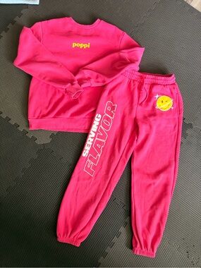 Poppi  Hot Pink Sweatshirt & Jogger Set - Serving Flavor